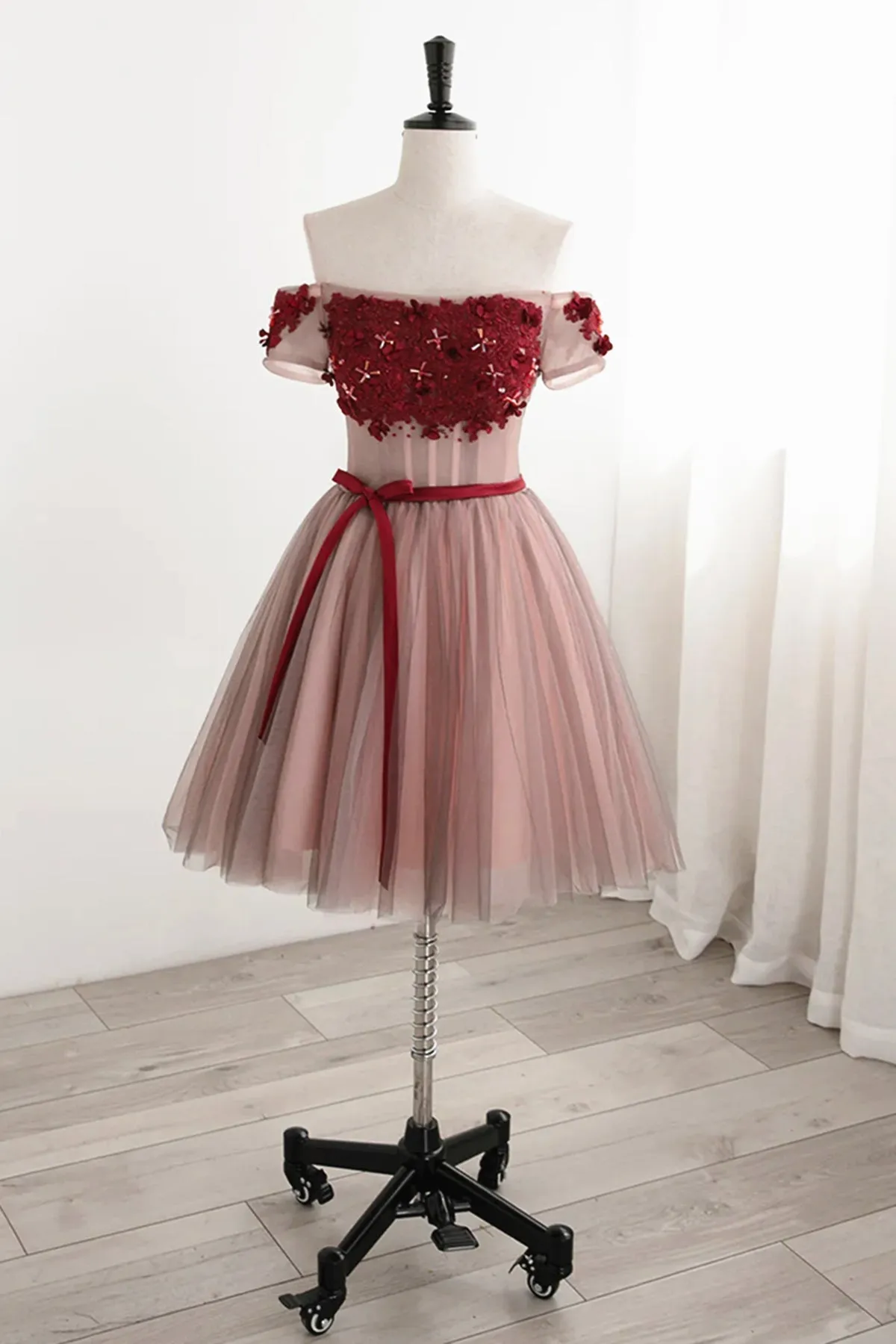 A Line Strapless Off the Shoulder Red Flowers Short Tulle Lace up Homecoming Dresses