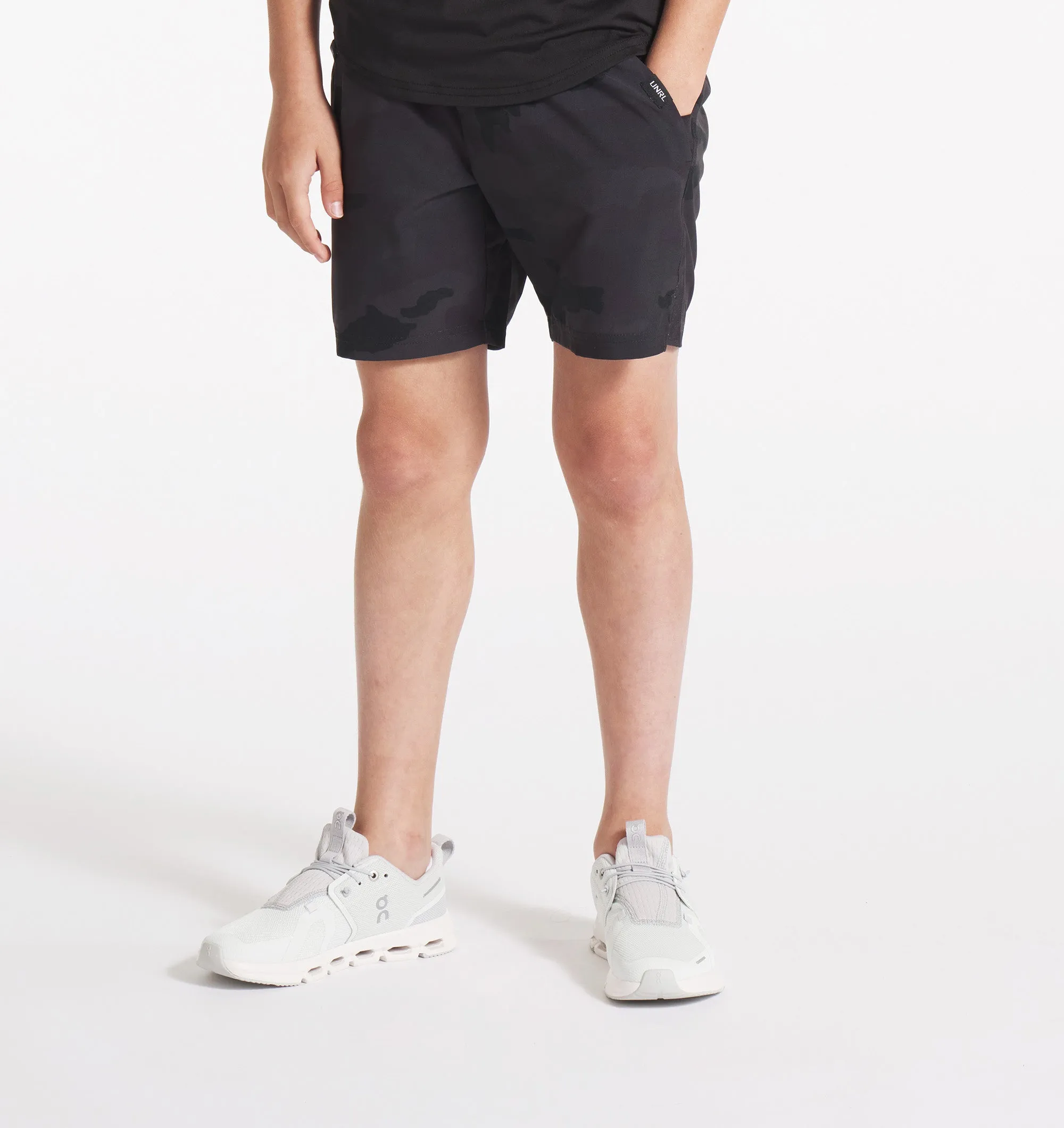 Youth Stride Short [7.5"]