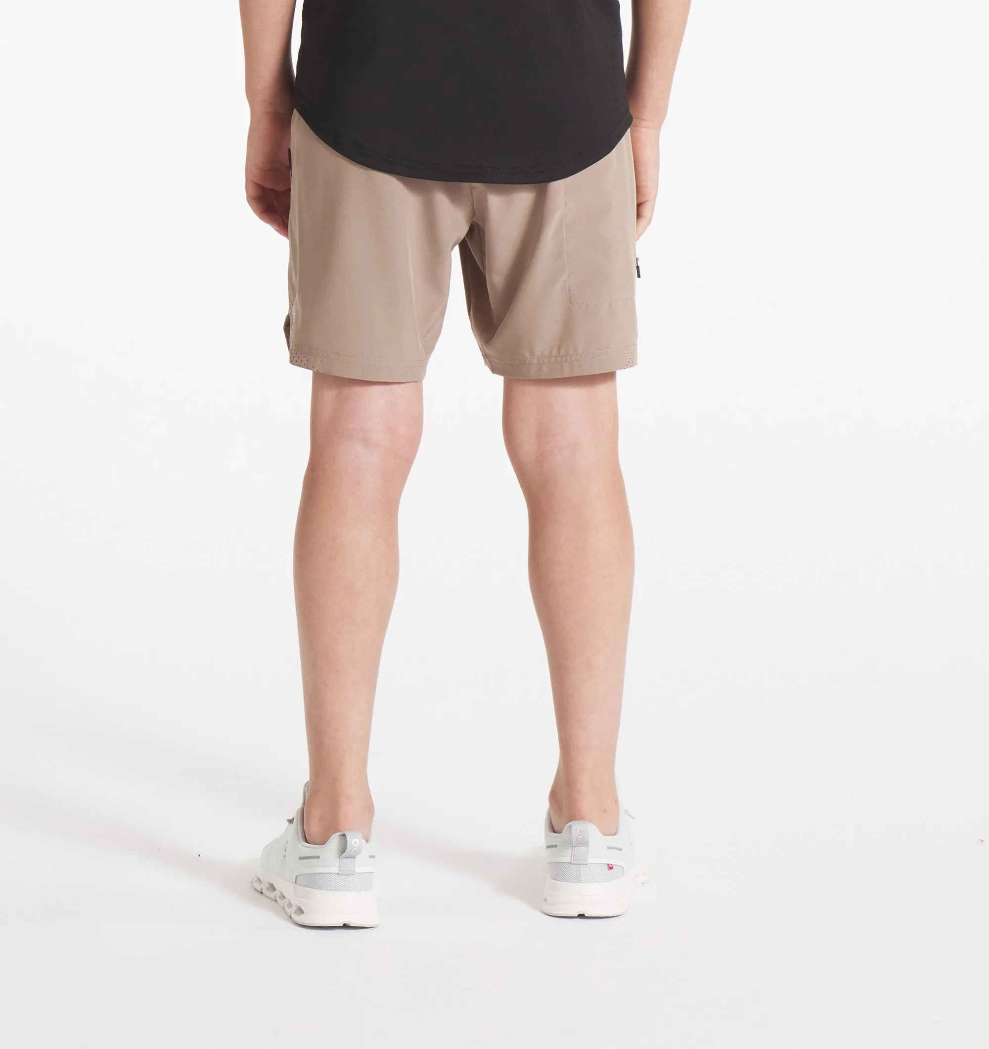 Youth Stride Short [7.5"]