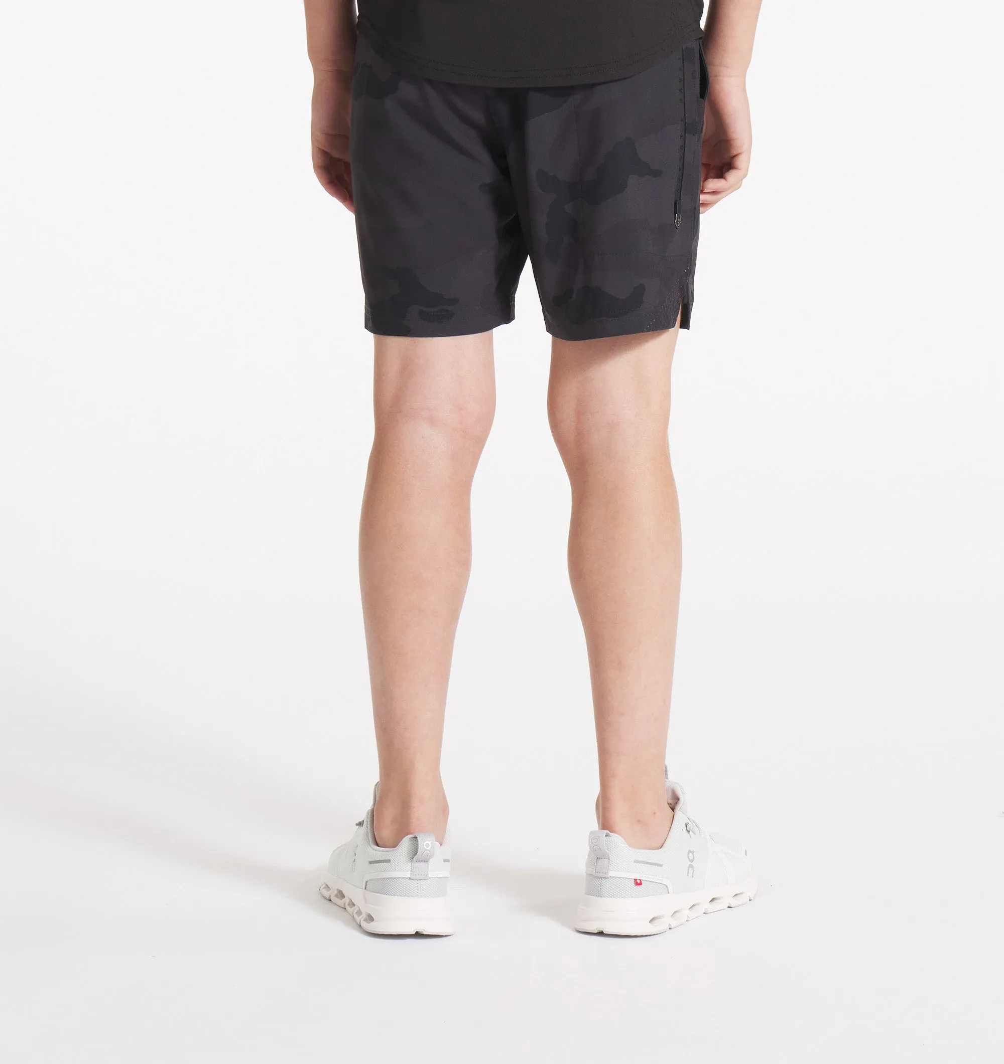 Youth Stride Short [7.5"]